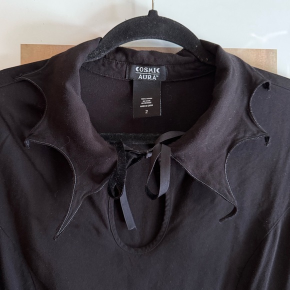 Hot Topic Bat Collar Lace Trim Top (2X) - Picture 2 of 4